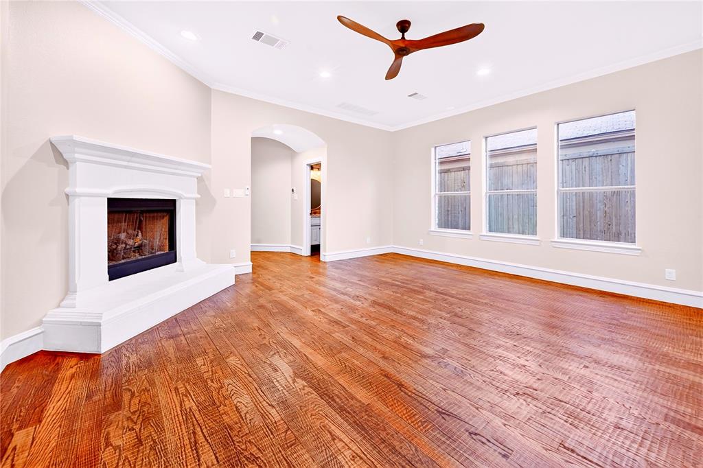 5418 Martel Avenue Property Photo 4