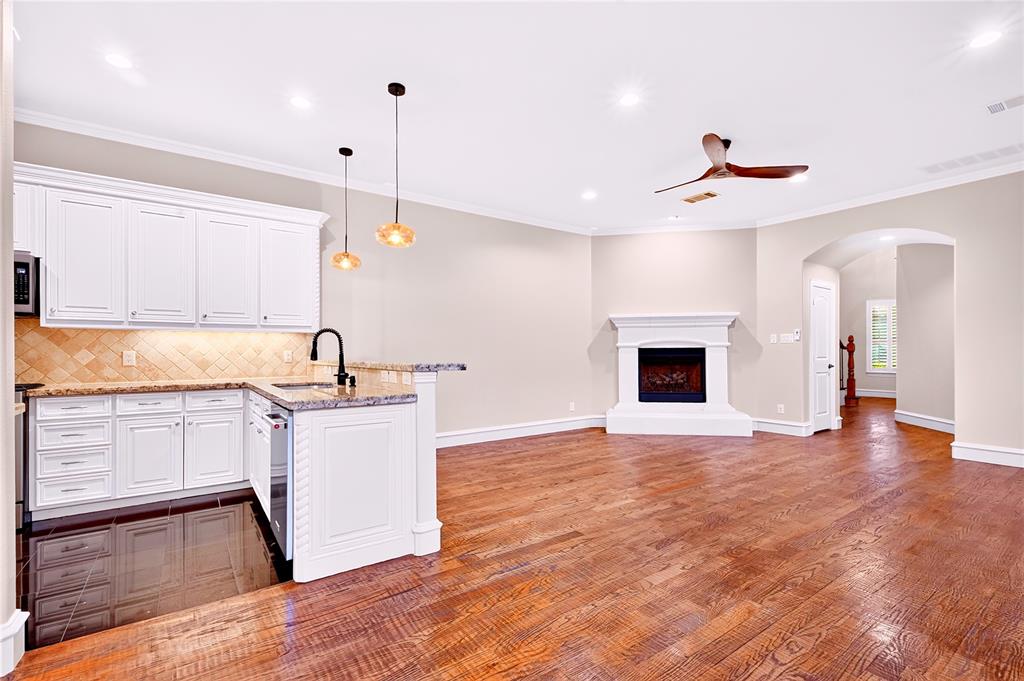 5418 Martel Avenue Property Photo 7