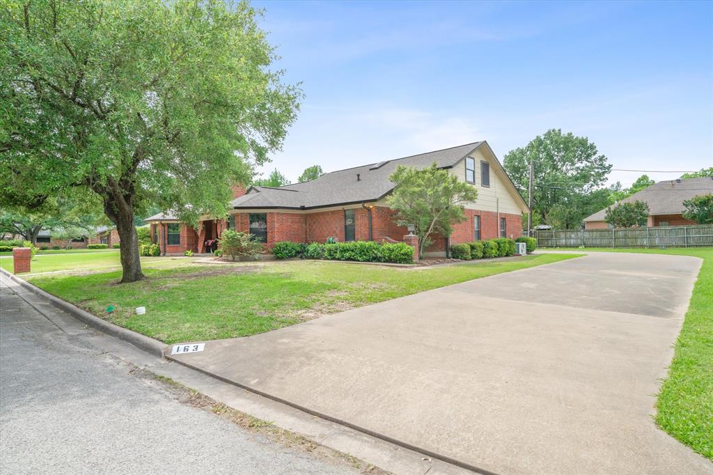 163 Granada Square Property Photo 2