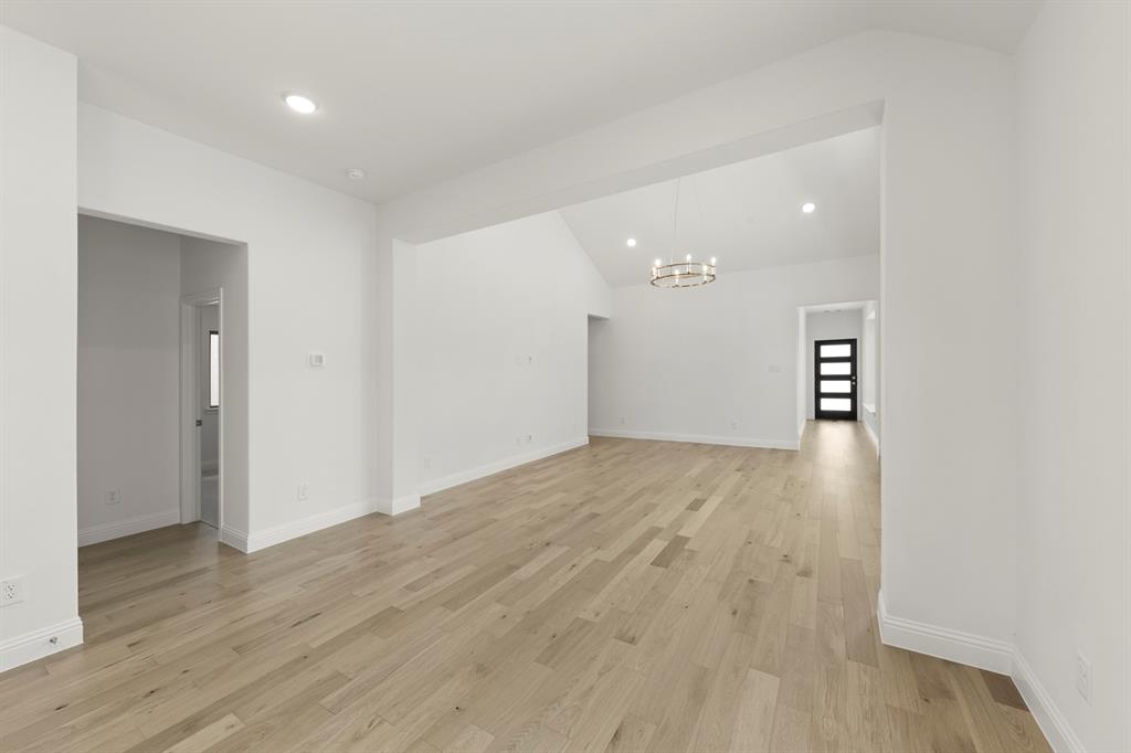 1608 Meadow Crest Drive Property Photo 10