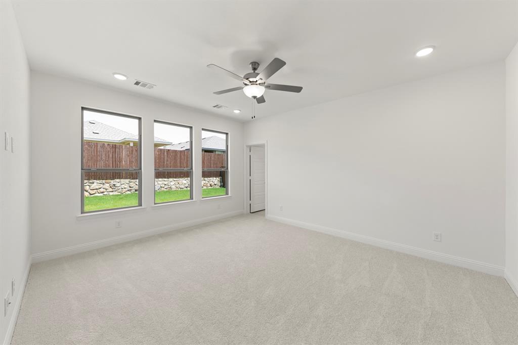 1608 Meadow Crest Drive Property Photo 11