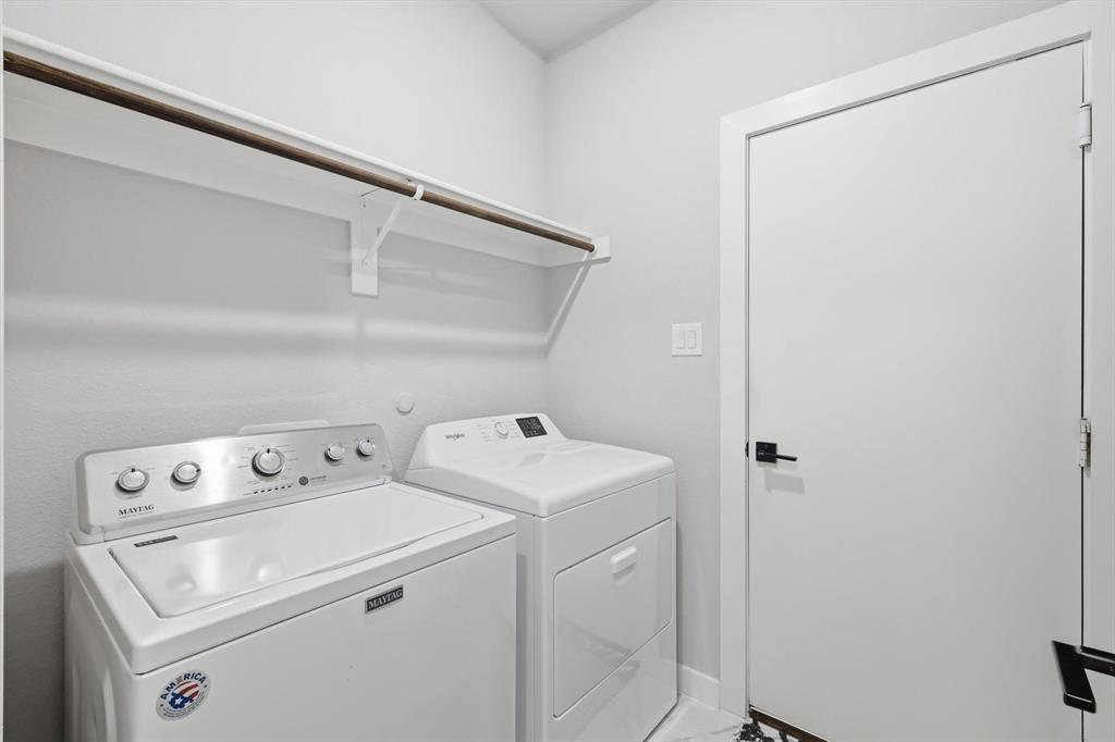 405 Hummingbird Drive Property Photo 13