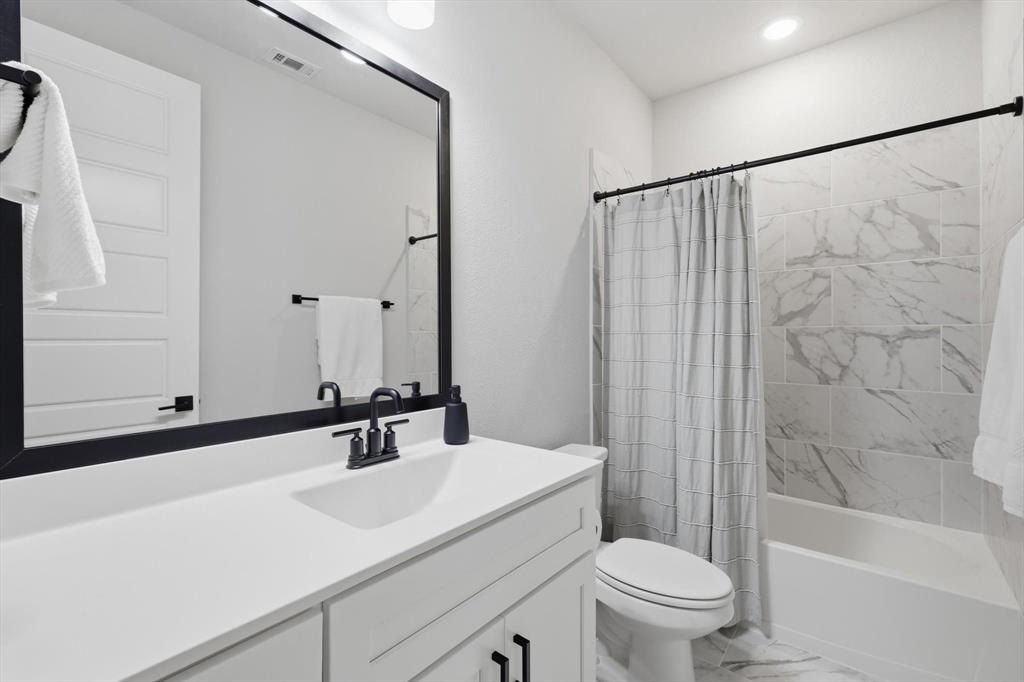 405 Hummingbird Drive Property Photo 25