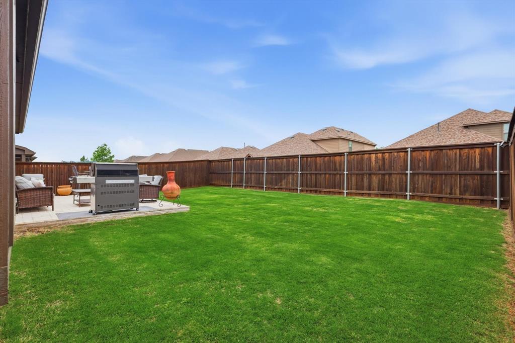 405 Hummingbird Drive Property Photo 30