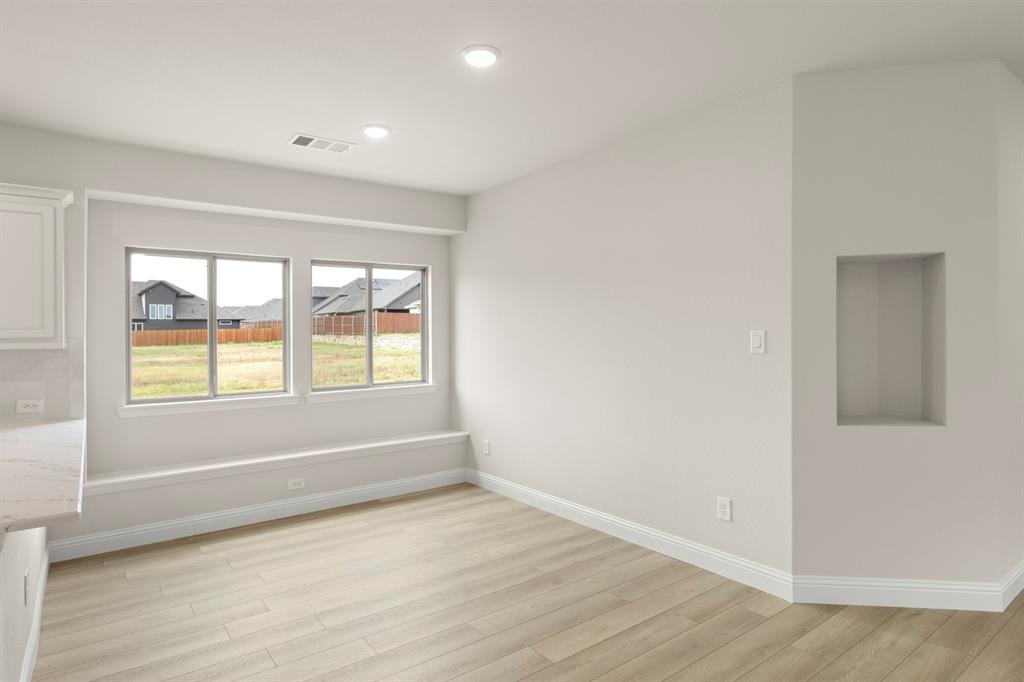 1728 Meadow Crest Drive Property Photo 10