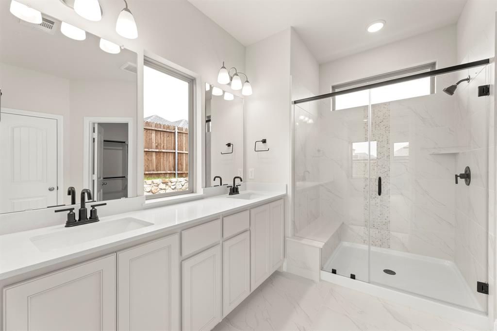 1728 Meadow Crest Drive Property Photo 13