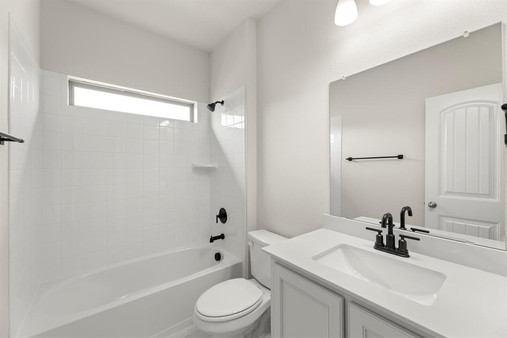 1728 Meadow Crest Drive Property Photo 18
