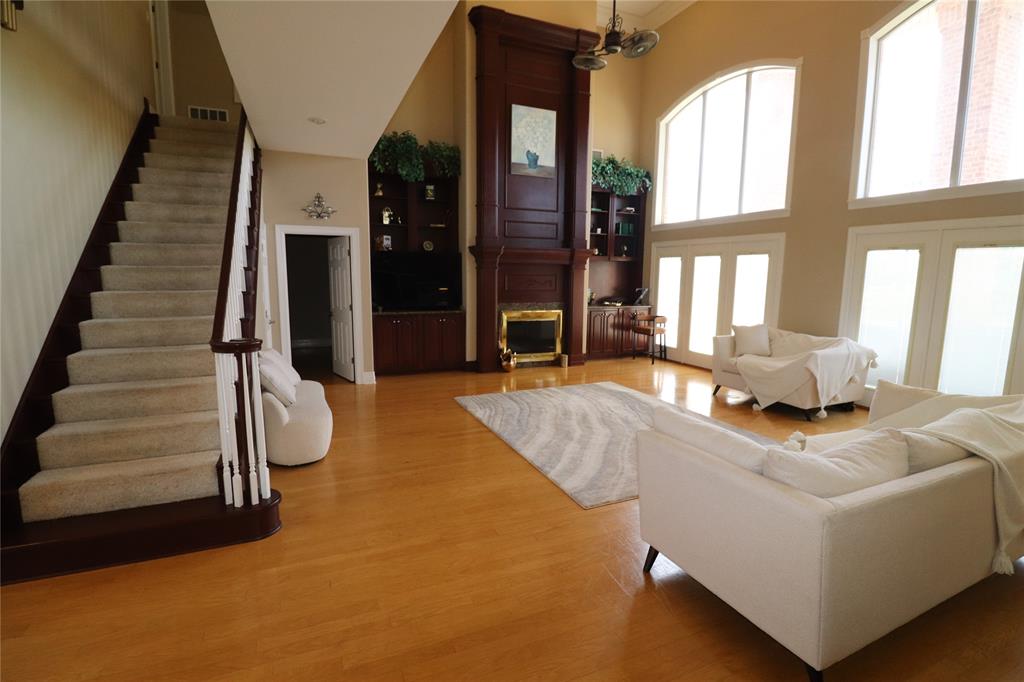 505 Country Club Drive Property Photo 13