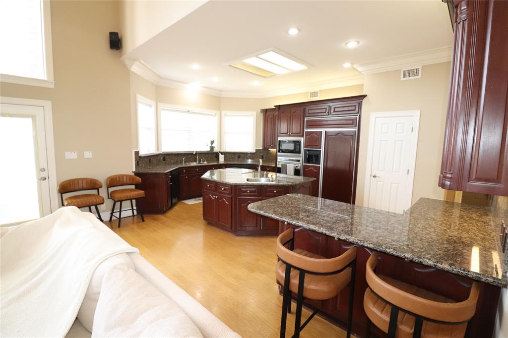 505 Country Club Drive Property Photo 14