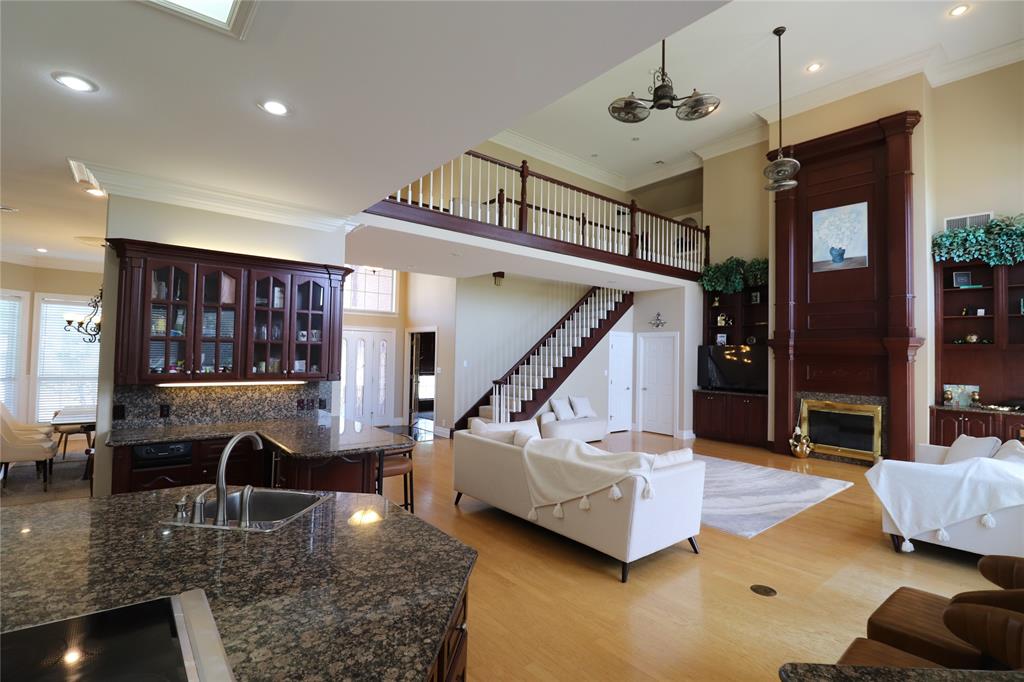 505 Country Club Drive Property Photo 17