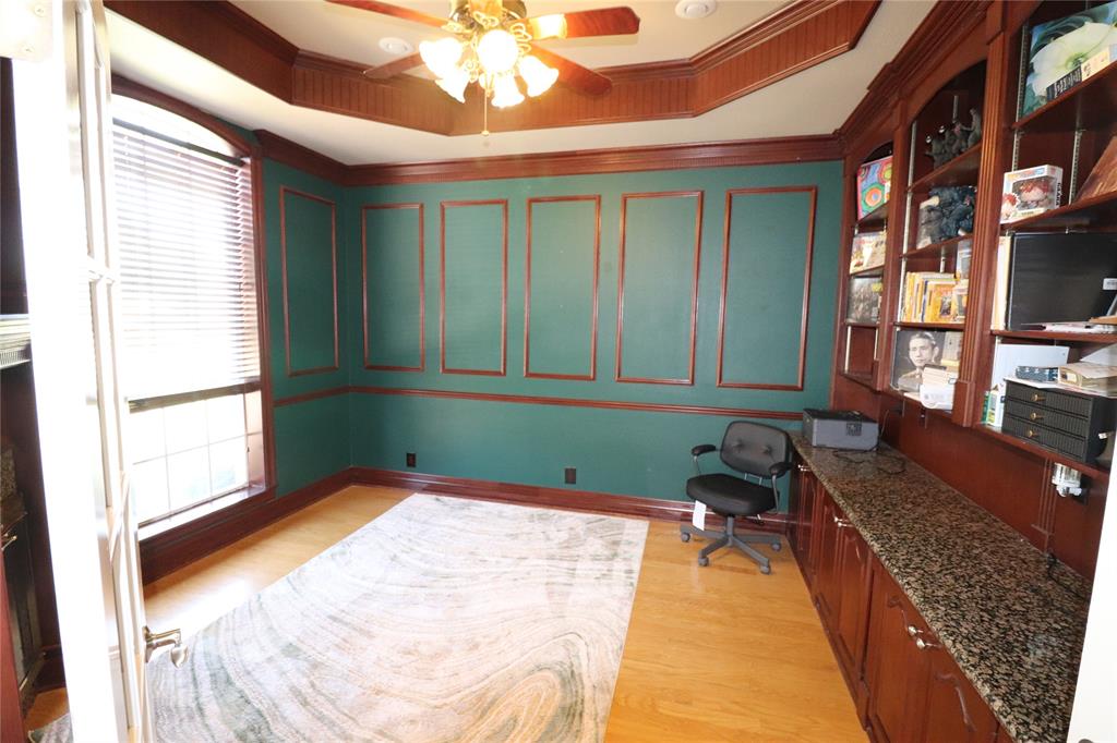 505 Country Club Drive Property Photo 18