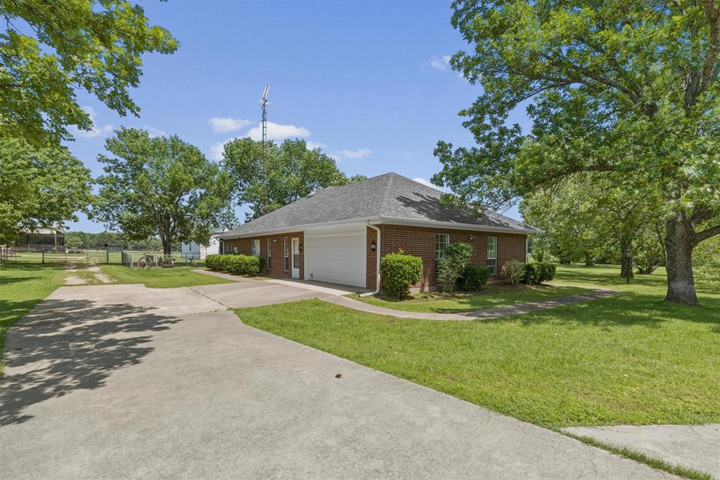 219 Friends Road Property Photo 3