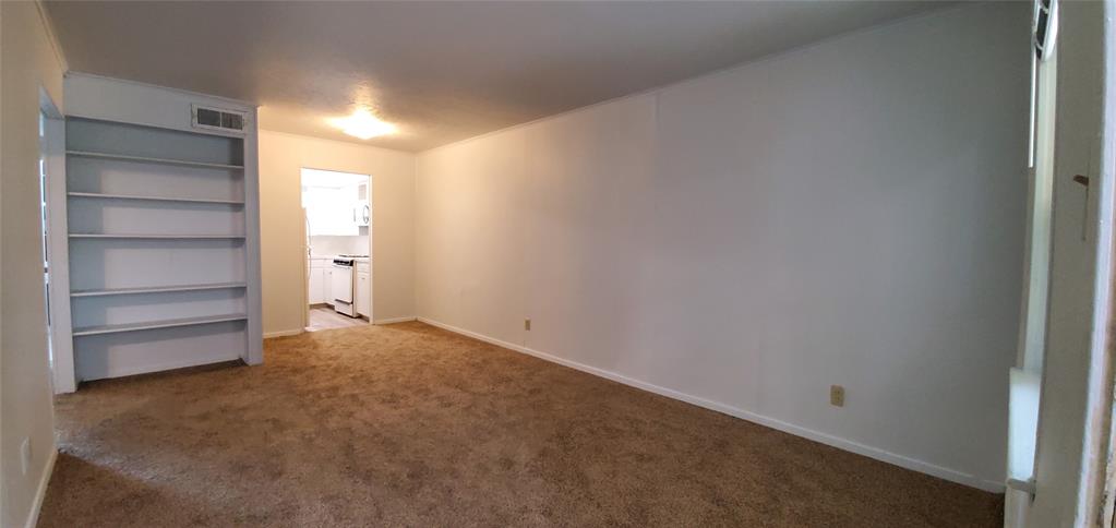 2404 Louise Street 10 Property Photo 1
