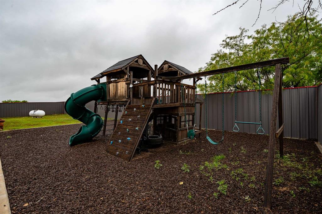 851 Iberis S Property Photo 23