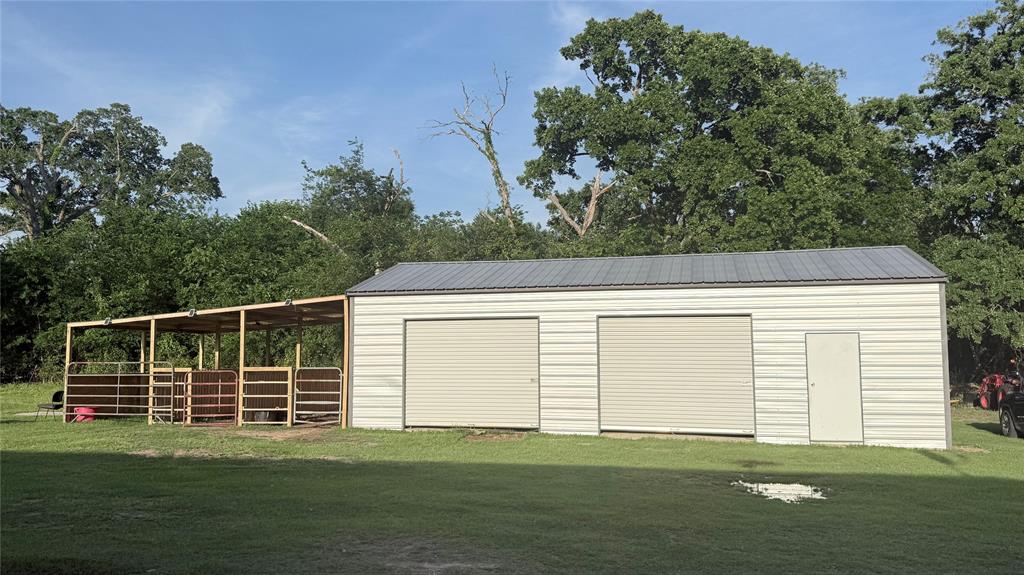 198 Railroad Drive Property Photo 2