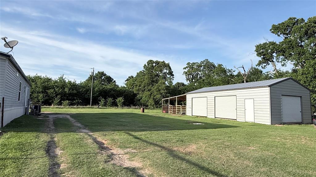 198 Railroad Drive Property Photo 4