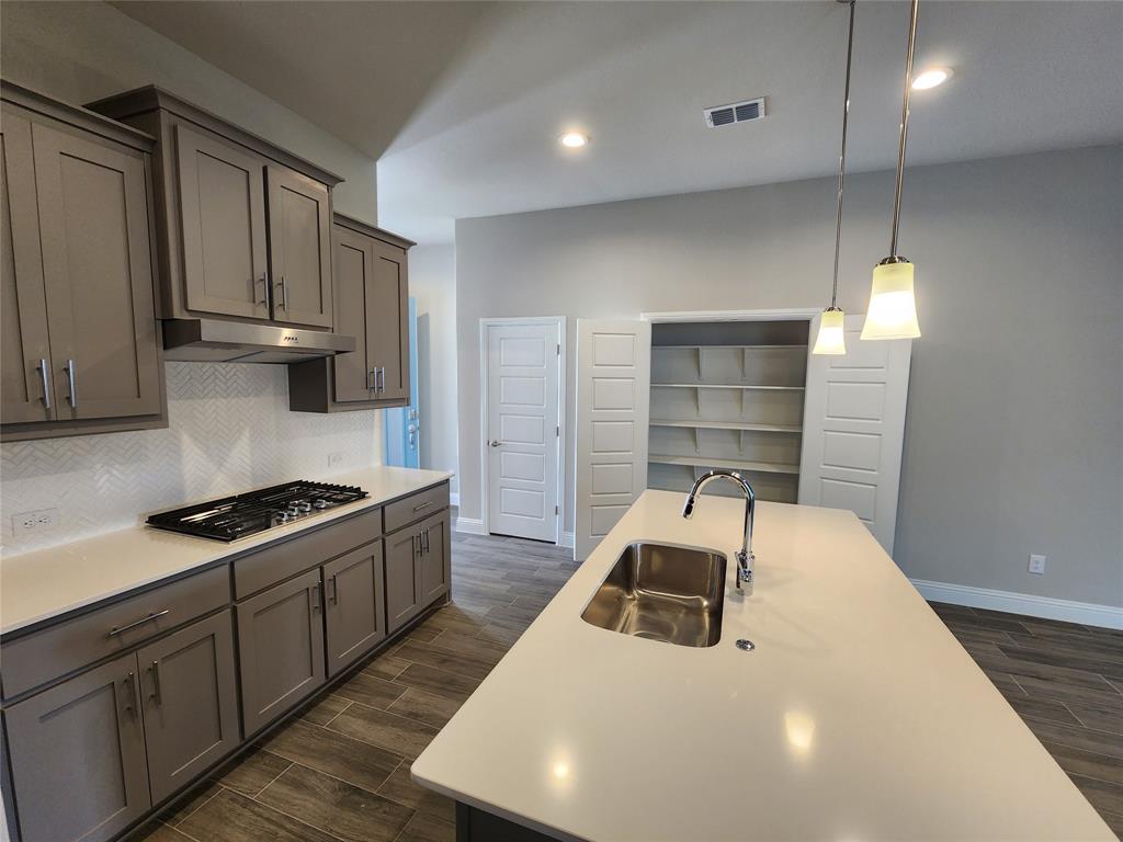 2309 Ruff Road Property Photo 10