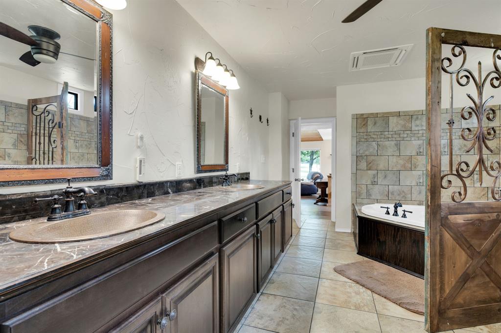 5102 Largo Drive Property Photo 16