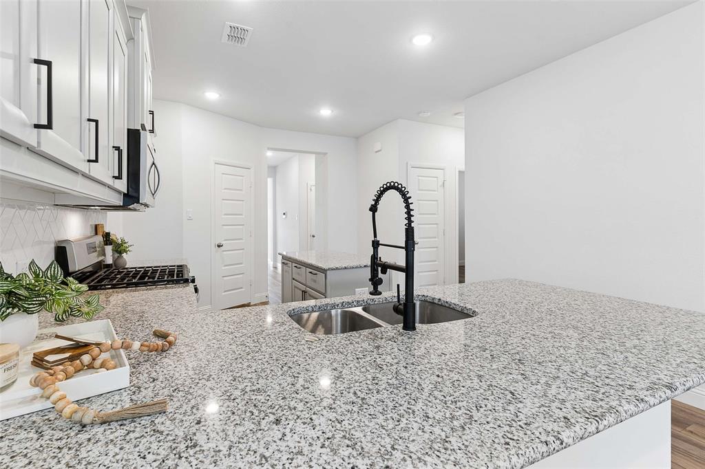 310 Boston Drive Property Photo 8