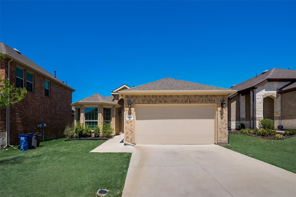 1211 Freestone Drive Property Photo 2