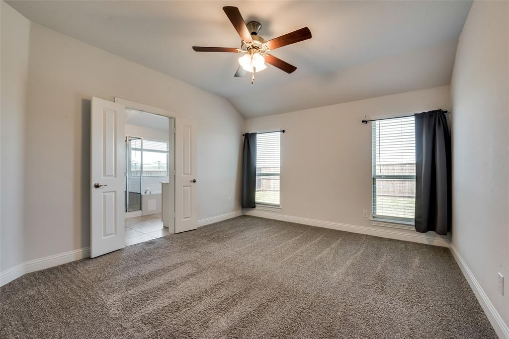 1211 Freestone Drive Property Photo 5