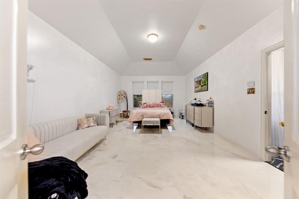 7096 Carmona Property Photo 12