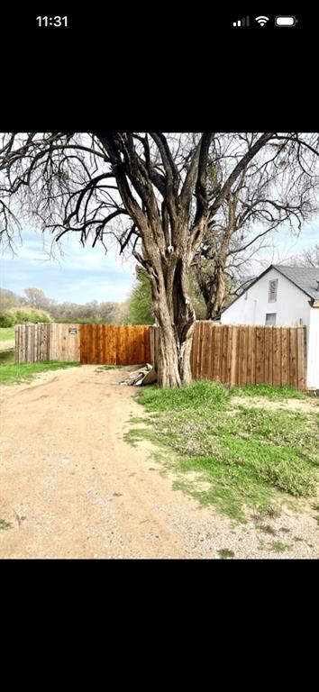 605 S Bradshaw Street Property Photo 4