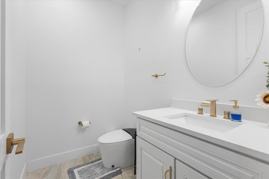 4726 Hopkins Avenue Property Photo 9