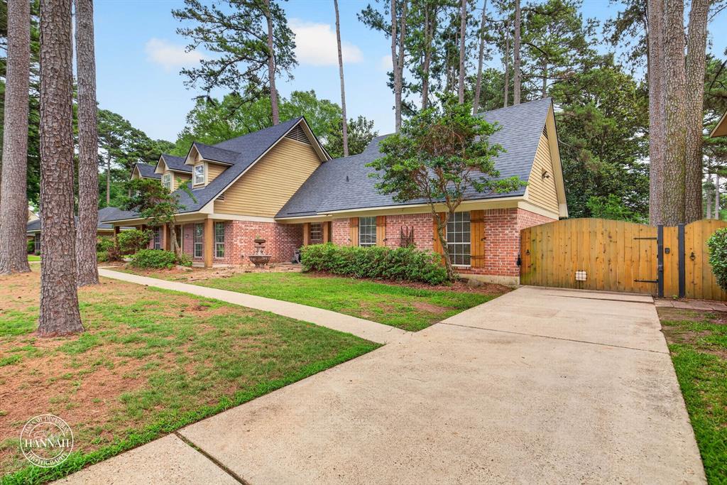 732 Coachlight Road Property Photo 4