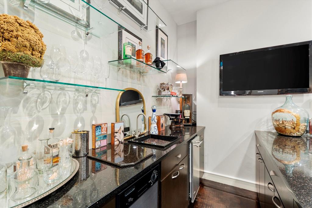 45 Palisades Boulevard Property Photo 10