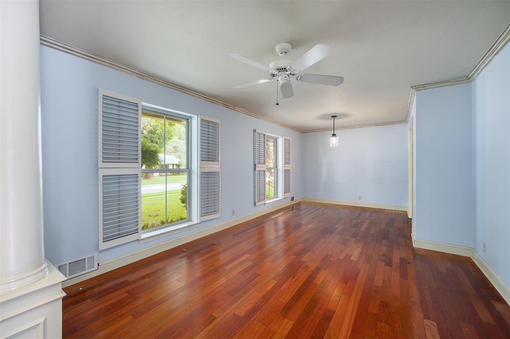 1404 Seminole Drive Property Photo 6