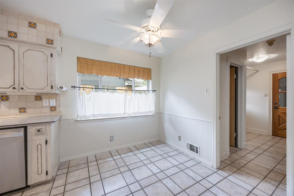 1404 Seminole Drive Property Photo 12