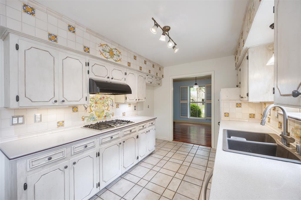 1404 Seminole Drive Property Photo 14