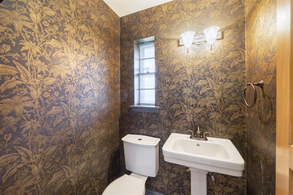 1404 Seminole Drive Property Photo 17