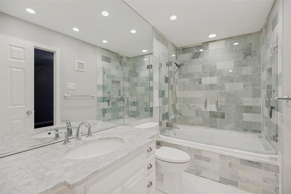 16301 Ledgemont Lane 263 Property Photo 1
