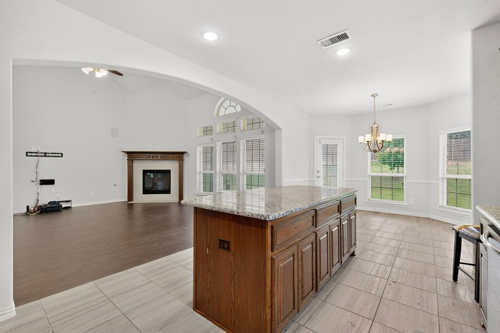 908 Heath Creek Drive Property Photo 9