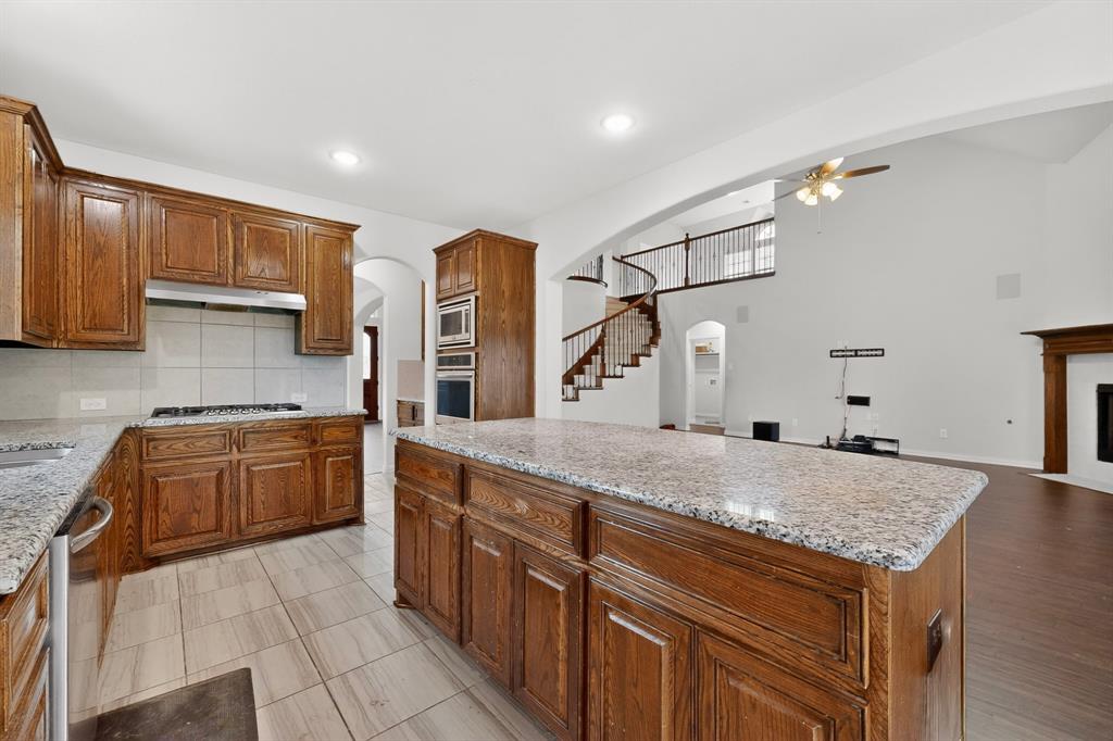 908 Heath Creek Drive Property Photo 11