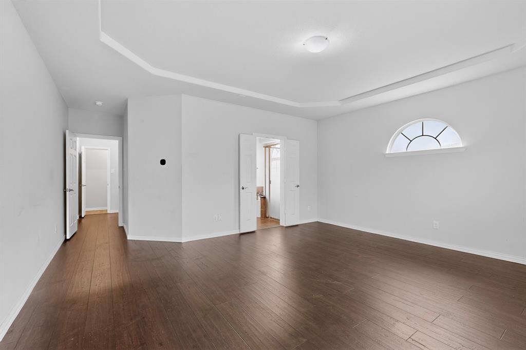 908 Heath Creek Drive Property Photo 15