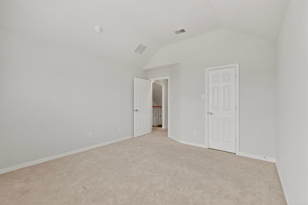 908 Heath Creek Drive Property Photo 19