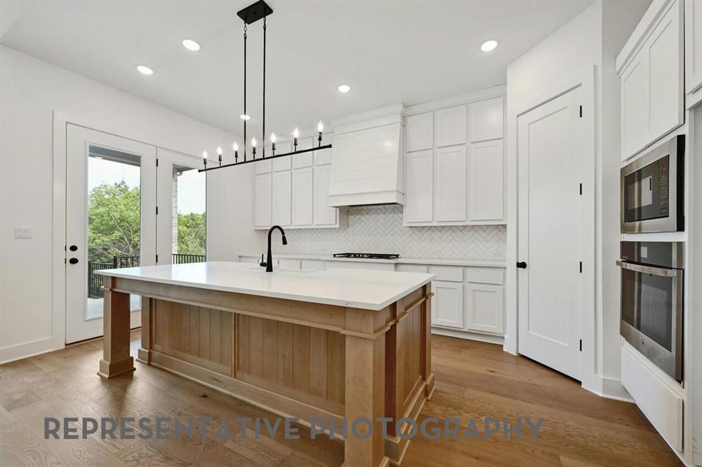 1611 Trinity Forest Drive Property Photo 3