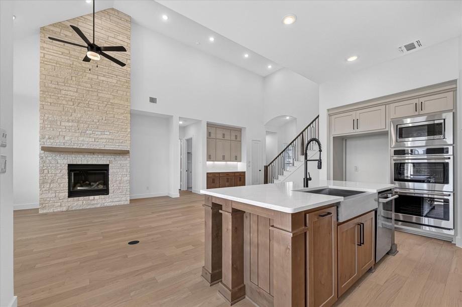1611 Trinity Forest Drive Property Photo 3