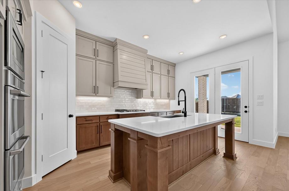 1611 Trinity Forest Drive Property Photo 4