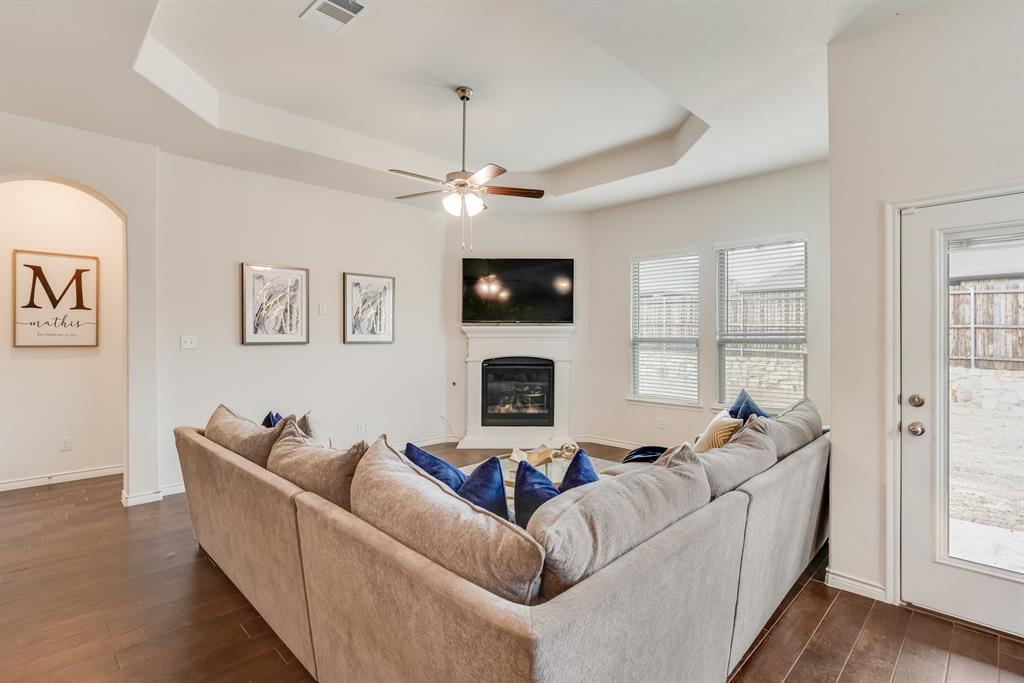 11221 Summer Rain Boulevard Property Photo 9