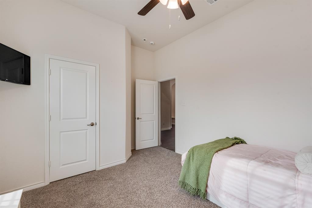 11221 Summer Rain Boulevard Property Photo 18