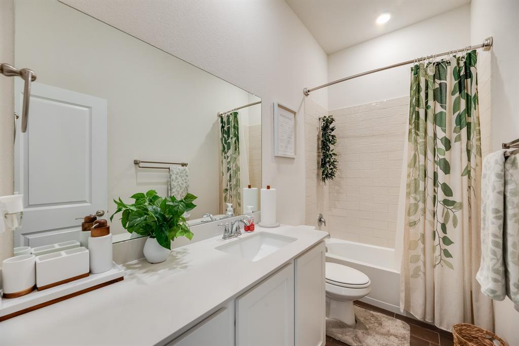 11221 Summer Rain Boulevard Property Photo 19
