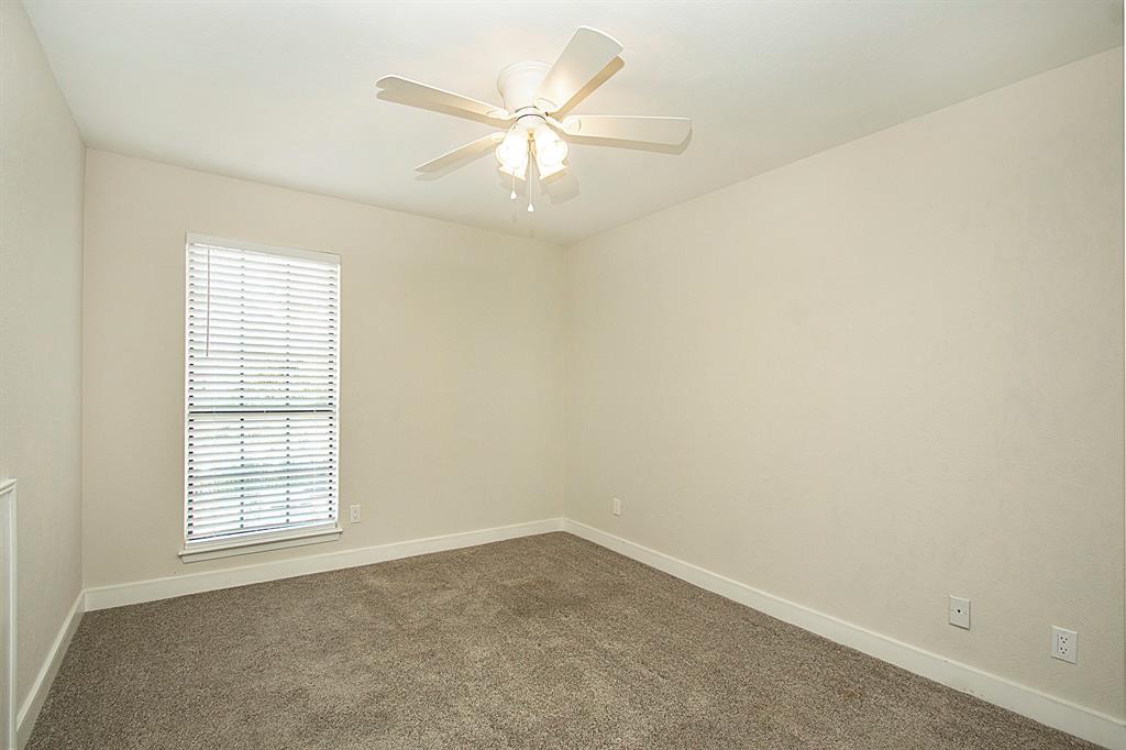1104 Riverchase Lane 204 Property Photo 14