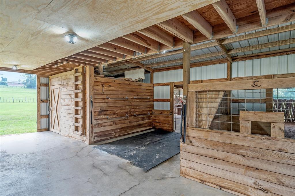 23241 County Road 2159 Property Photo 34