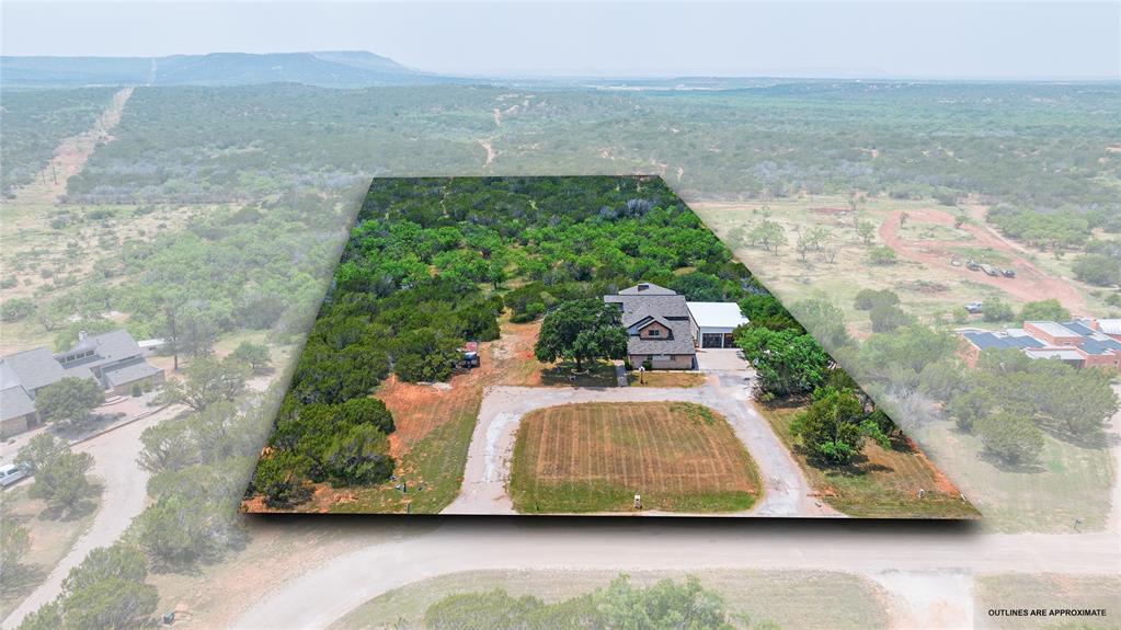 541 Country Place Property Photo 2