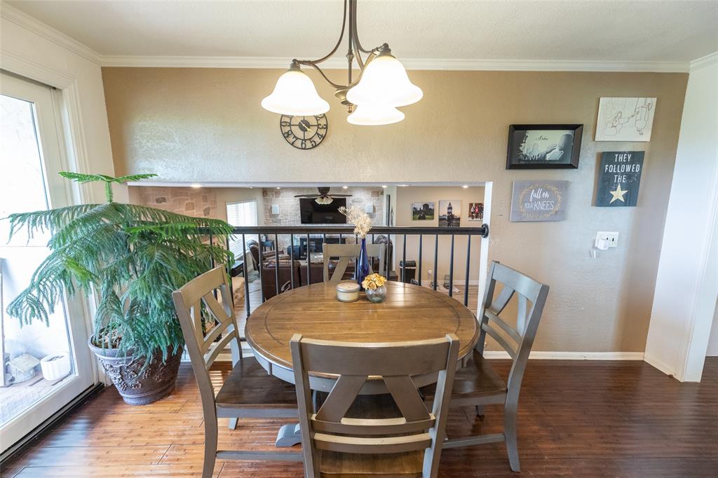 541 Country Place Property Photo 7