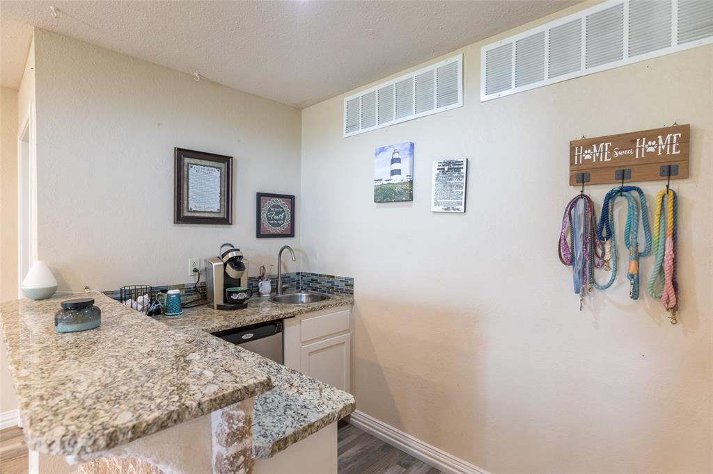 541 Country Place Property Photo 14